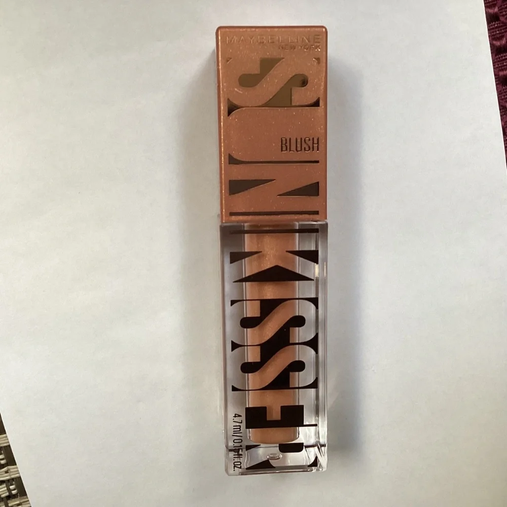 Maybelline Blush 08 Shades on 4.7 ml  NEW